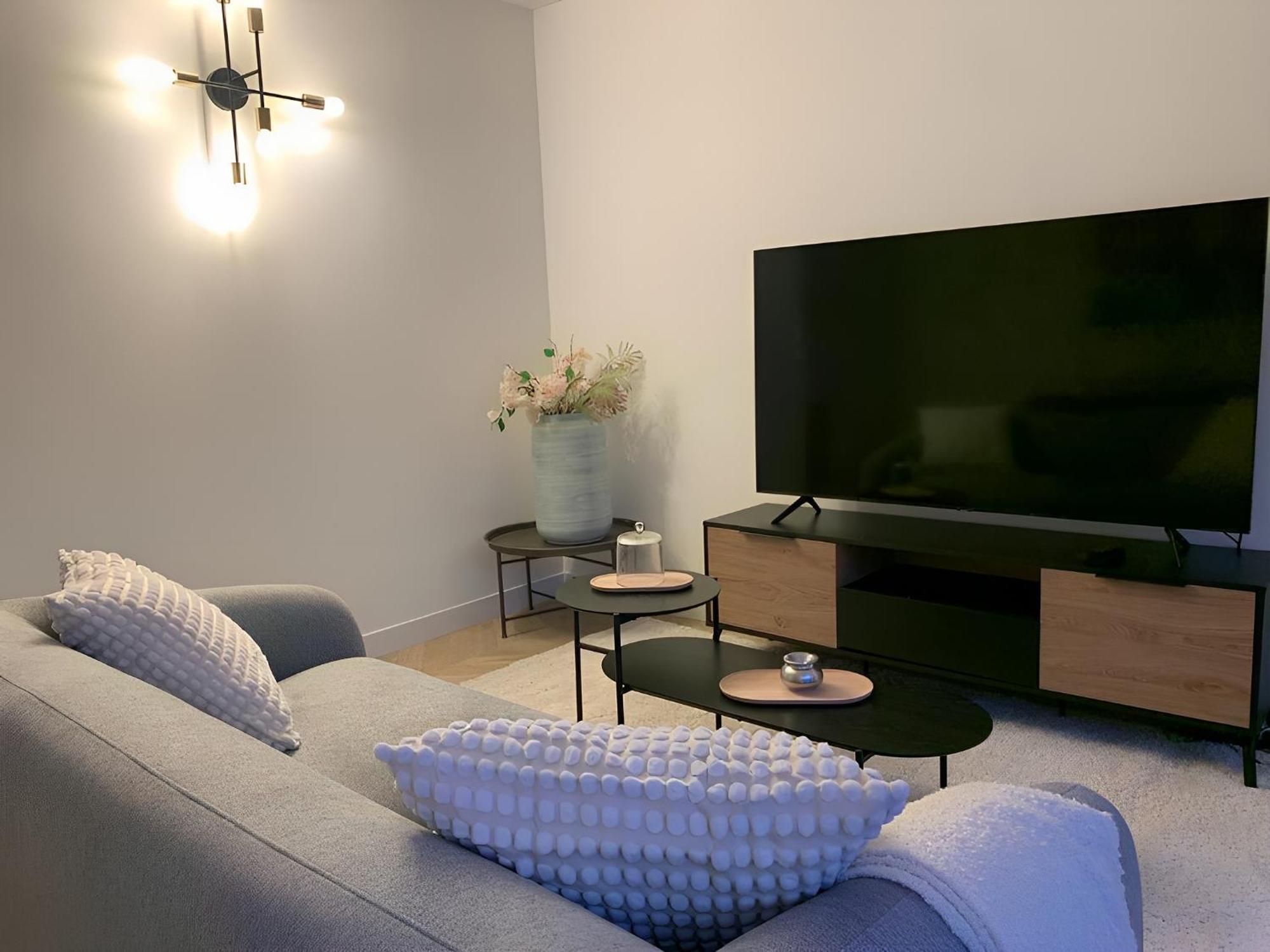 Magnifique Appartement, 3 Min De Paris Левалоа-Пере Екстериор снимка